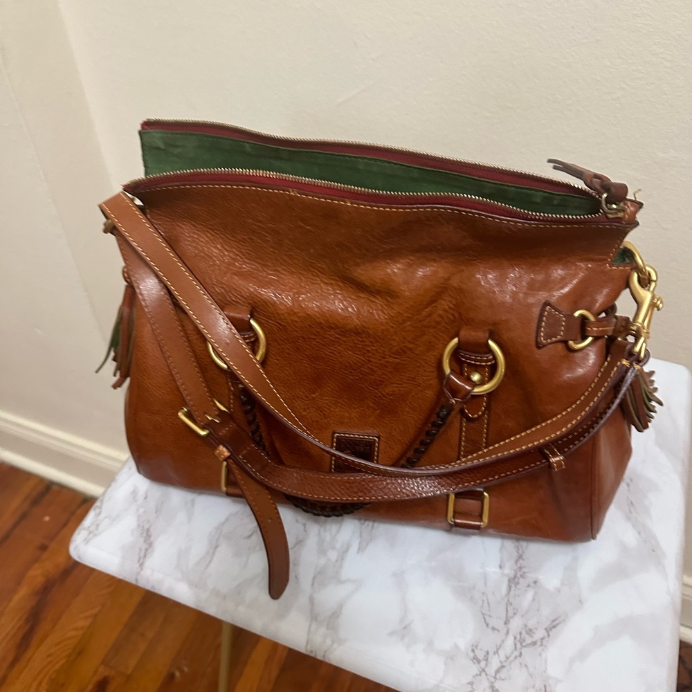 Dooney & Bourke - Picture 4 of 4